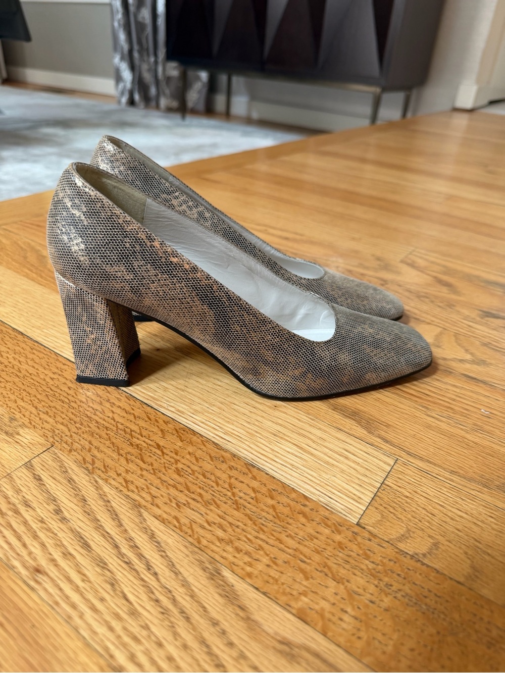 Stuart Weitzman Snakeskin Embossed Leather Block Heel Pumps - Picture 2 of 5